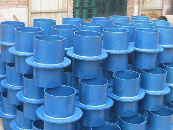 ���Է�ˮ�׹ܰ��b��ܿڑ�(y��ng)�����ߴ�